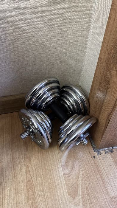 Гантели примерно 13-14 кг