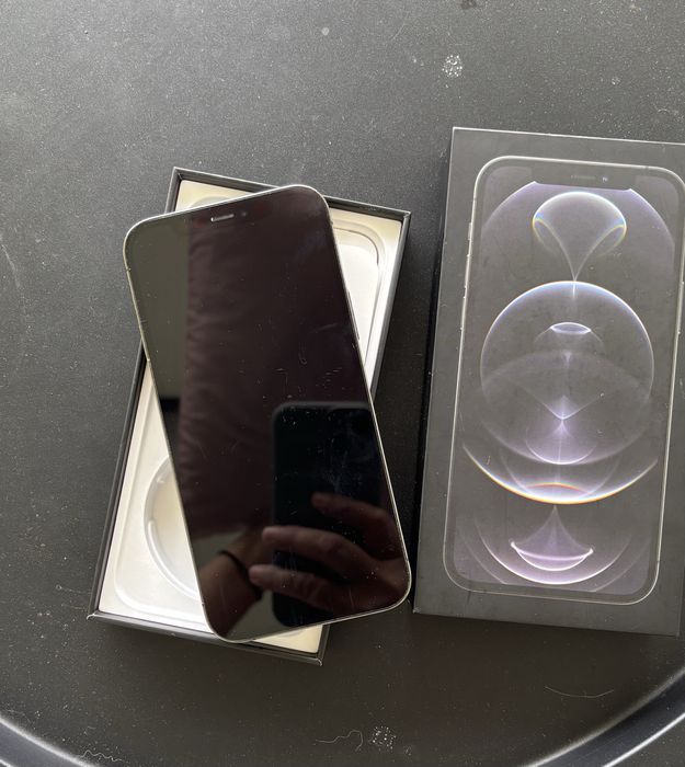 Iphone folosit   12 Pro