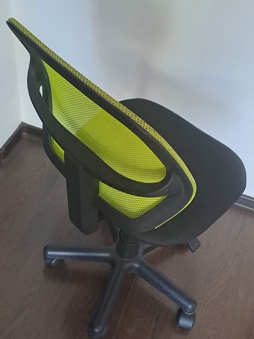 Ocazie!Scaun birou copii impecabila!