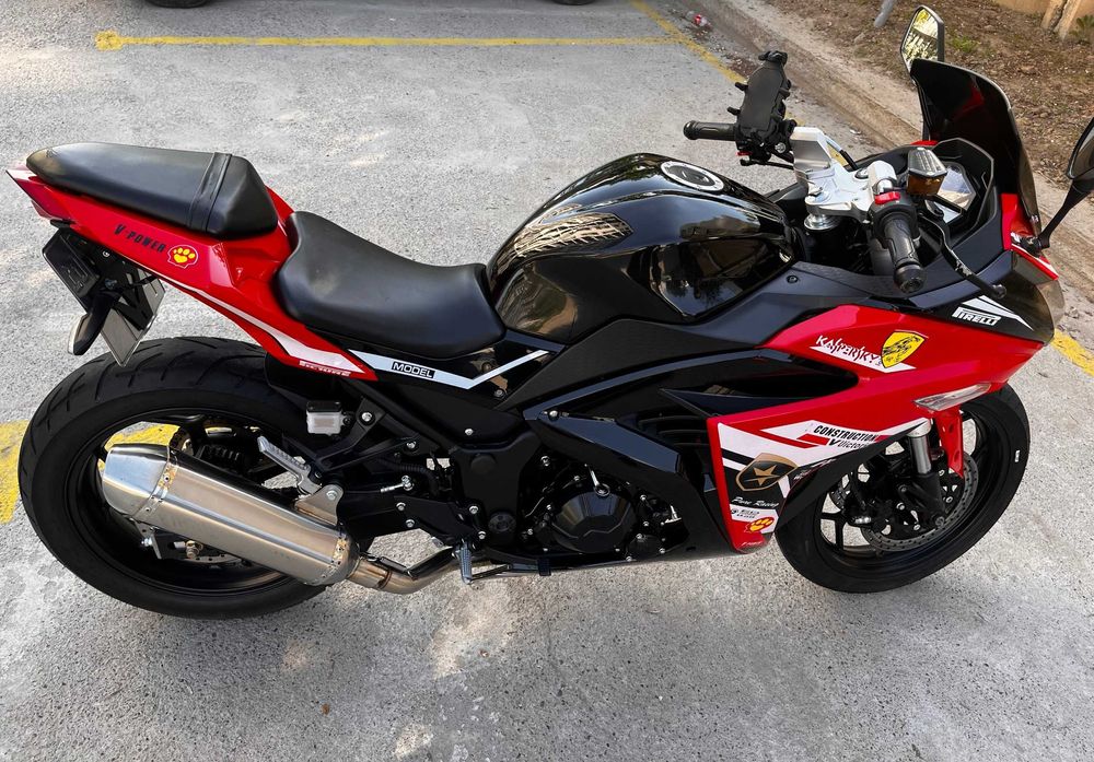 Motosikl Kavasaki  400 kub Ideal Xolatda