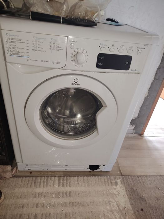 Продам стиральную машину.