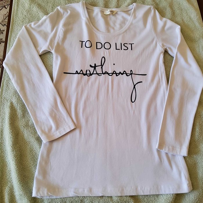 Продавам дамски блузи с къс и дълъг ръкав