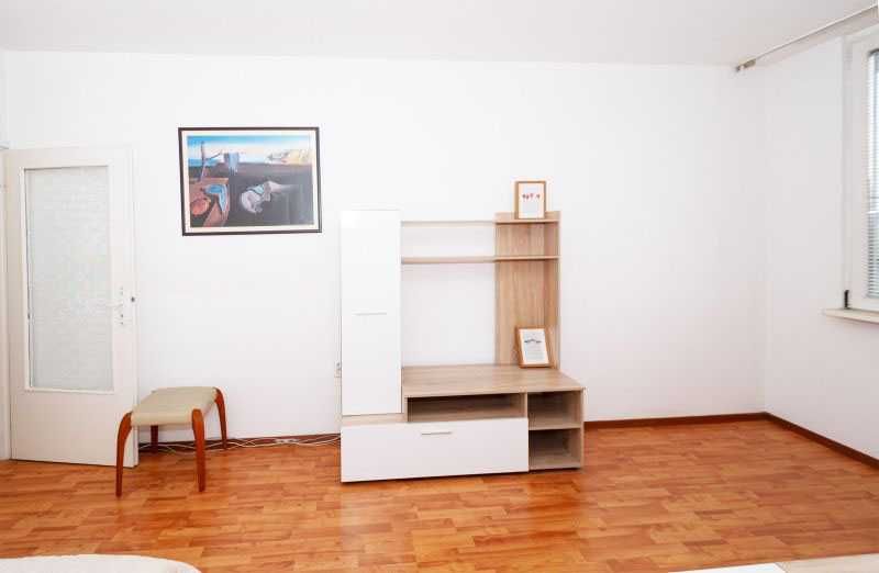 Дава се под наем Едностаен апартамент в София, Младост 2 - 36 кв.м за 408 € - Снимка #1