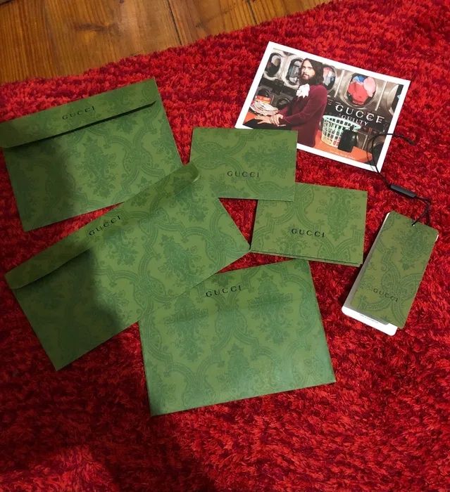 Plicuri Gucci etichete card verde GG