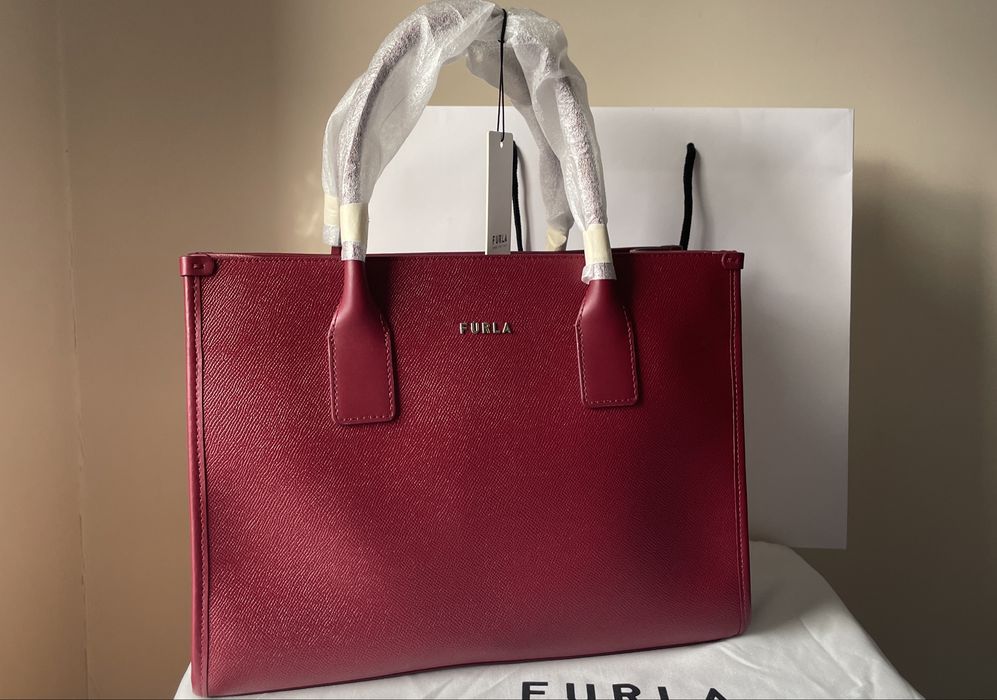 Голяма нова чанта Furla бордо