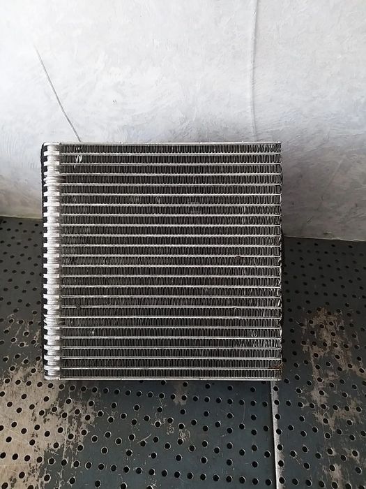 Radiator calorifer clima bord vw touran 1t 1k0820679