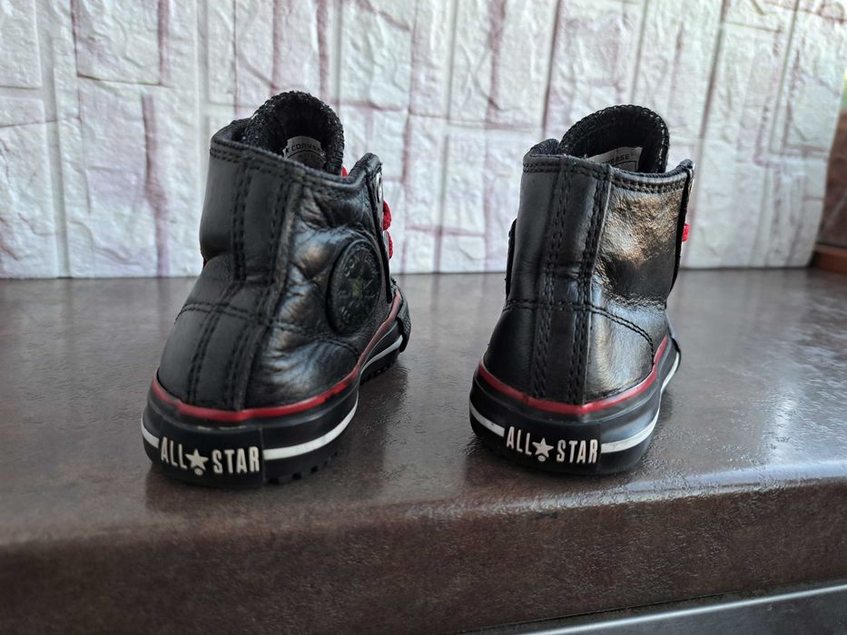 детски кецове,гуменки,спортни обувки,маратонки,Converse,22,за момче