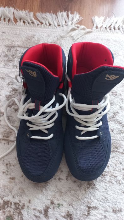 Продам борцовки  Rudis .Новый,  размер 38.5