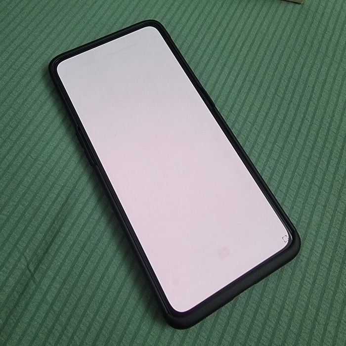 Samsung a80 в хорошем состоянии