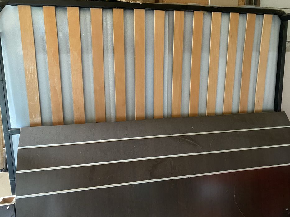 Pat cu saltea 160X200