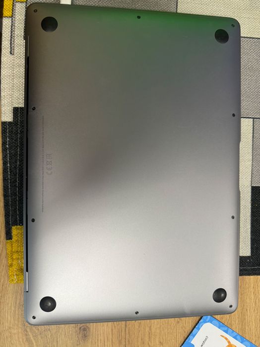 Macbook Air 2020 Retina Нова батерия