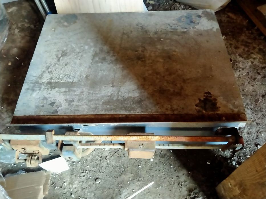 Продам весы напольные