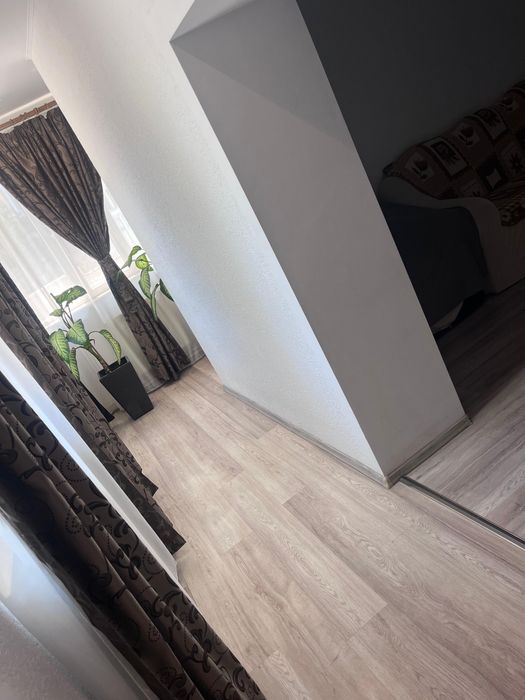 Inchiriez casa zona centrala