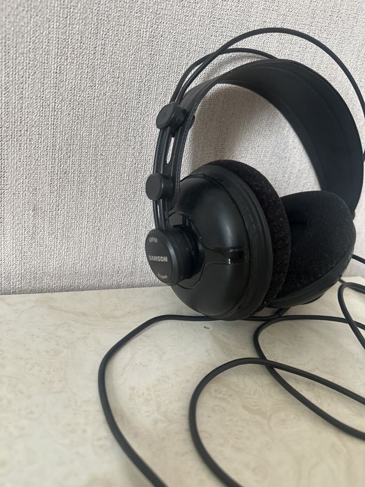 Наушник Samson, для студий.