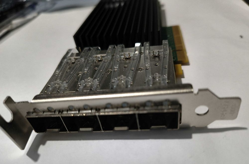 Silicom PE310G4I71L (Intel X710-DA4) Мрежова Платка 4-порта 10Gb SFP+