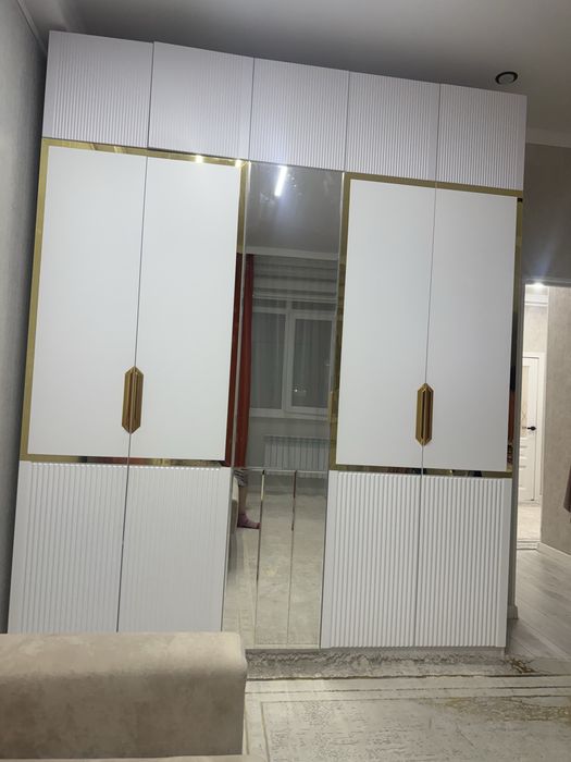 Продам платиновый шкаф