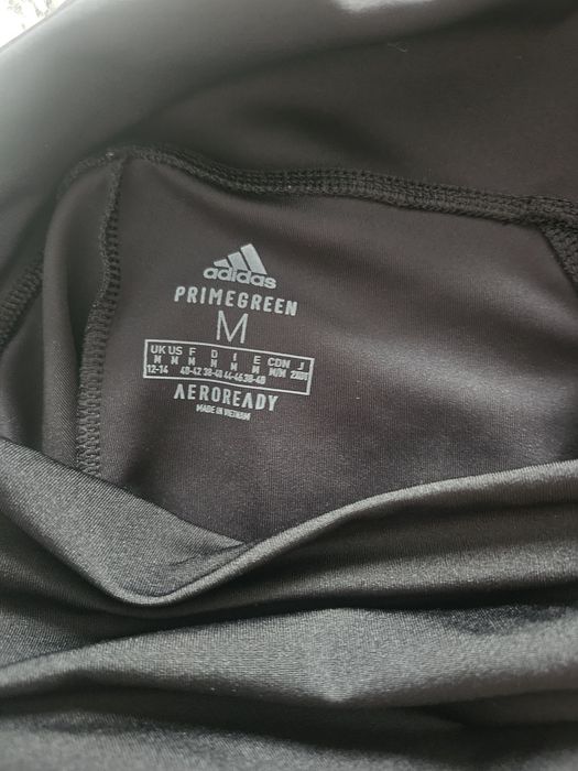 Pantaloni adidas talie înaltă,pentru burtici marimea M negri