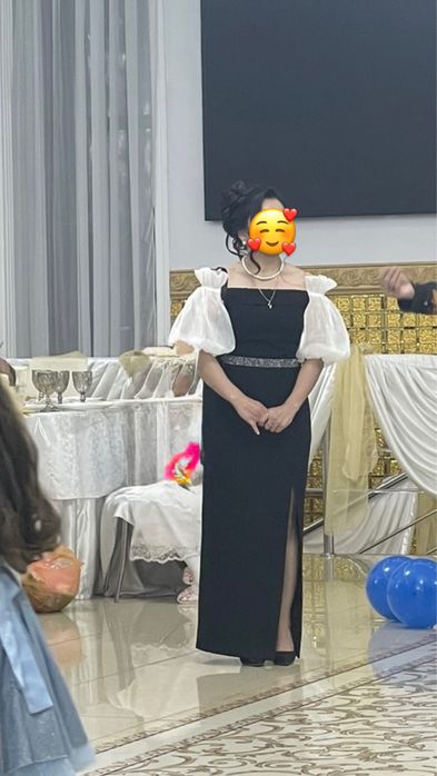 Элегантное черное вечернее платье