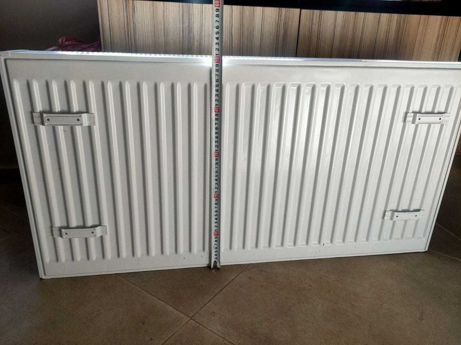 Стенен радиатор Röda