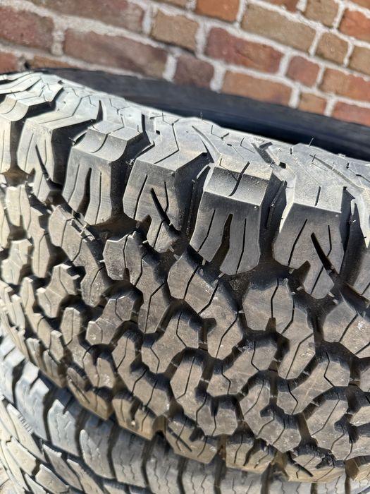 BFGOODRICH 285/65/18 почти нова