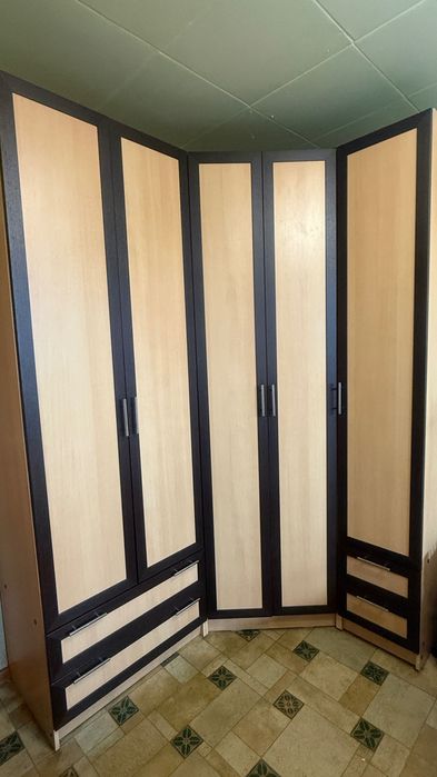 Шкаф угловой  для спальни