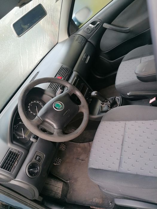 Dezmembrez skoda octavia 1, an 2008, 1.9tdi cod motor AGR 90cai  cod culoare 1U2174