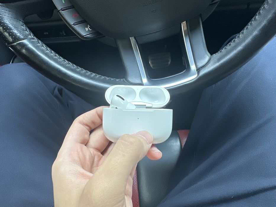 Кейс Airpods pro
