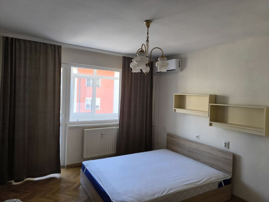 Дава се под наем Двустаен апартамент в Плевен, Идеален център - 75 кв.м за 550 € - Снимка #4