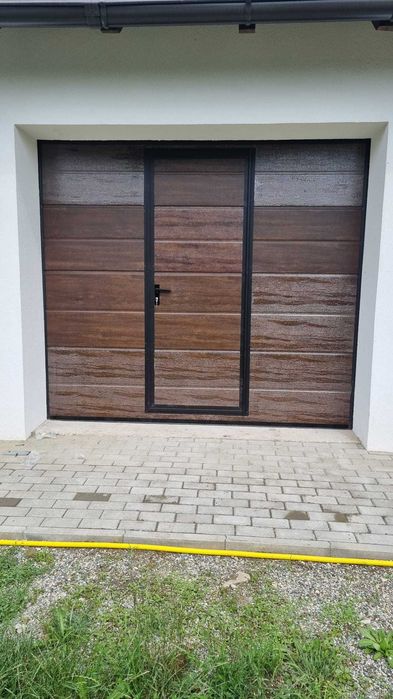 UȘI de garaj industriale