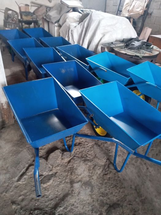 Продаю строителные тачки