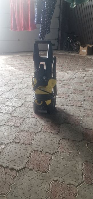 Продам керхер запускается через раз чтото