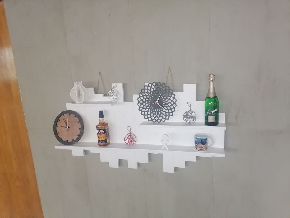 Polița/etajera/suporturi vin din lemn