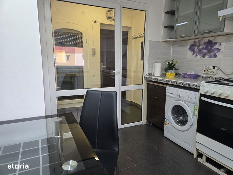Proprietar/Apartament 3 camere,zona Piata Garii,etaj 4.