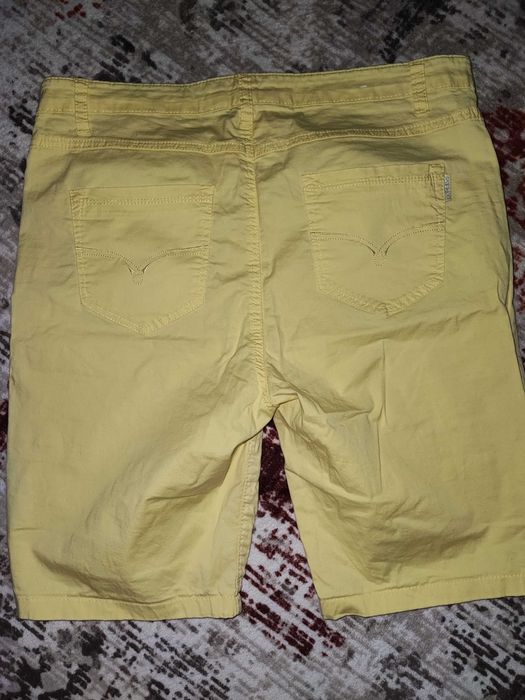 Дамски къси панталони