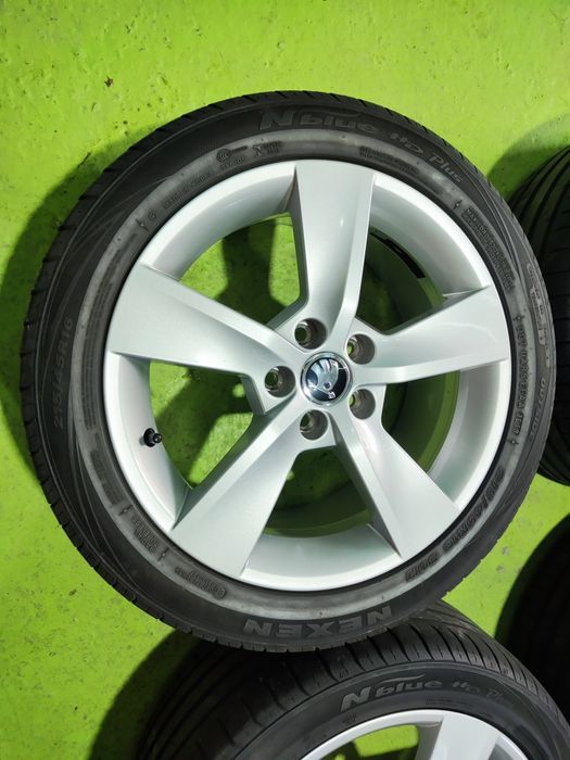 16 5x100 Skoda Vw Polo лети джанти 5х100