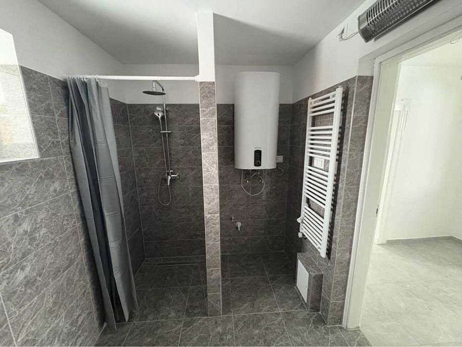 Două case cu 1 ha teren agricol, de vânzare în Ungaria