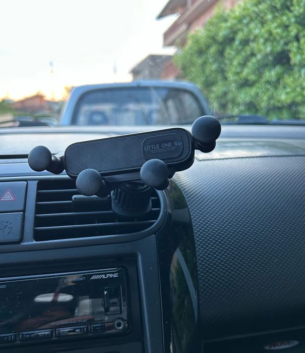 Suport telefon Gravity pentru masina