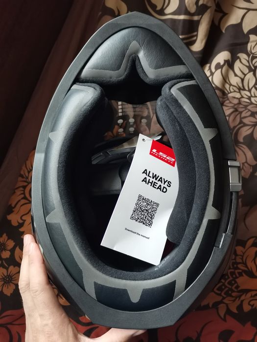 Каска за мотор LS2 Challenger F