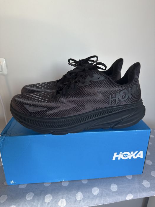 Hoka Clifton 9**