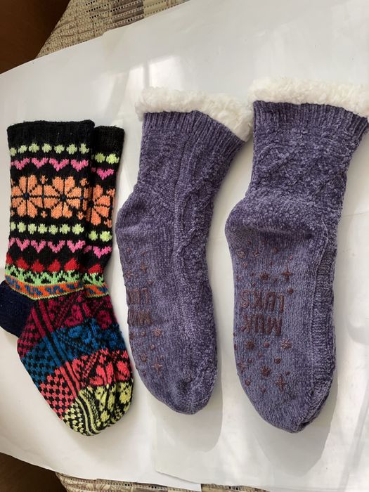 Носки вязаные цветные-1000тНоски импорт новые1200 т. серые-          т