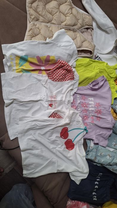 Продам 2 пакета детских вещей