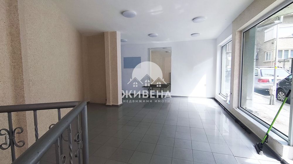 Дава се под наем Магазин в Варна, Операта - 57 кв.м за 618.12 € - Снимка #1