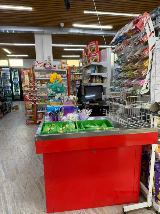 Касса / кассовый прилавок для магазина