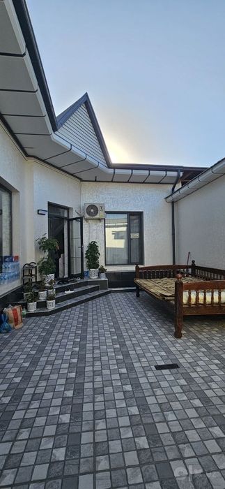Uchastok sotiladi. 1,6 sotix. 4 xonali. Keles.