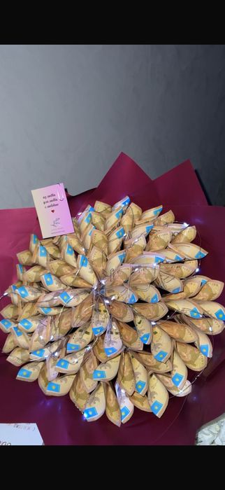 Продам денежный букет 55000 тг