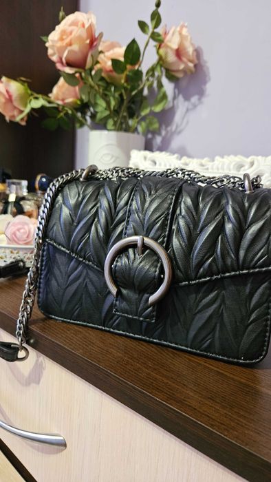 Нова дамска чантичка Zara