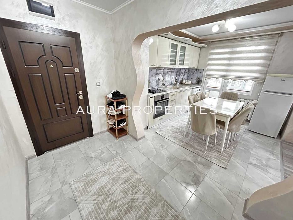 Продава се Тристаен апартамент в Разград, Житница - 110 кв.м за 673 €/кв.м - Снимка #10