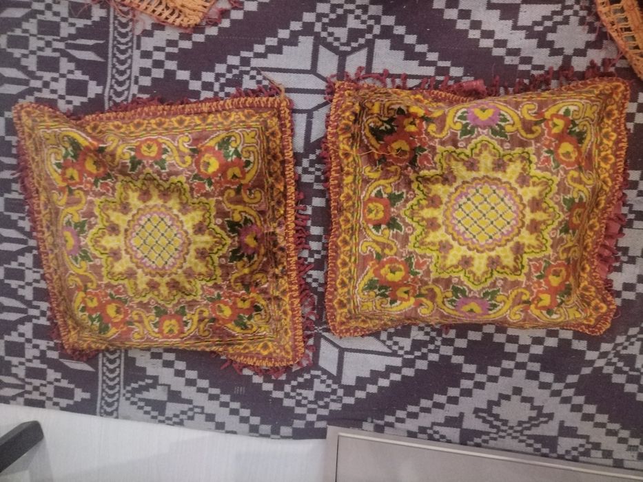 Ковертюра покривало за голямо легло с размери 160см на 200см.
Комплект