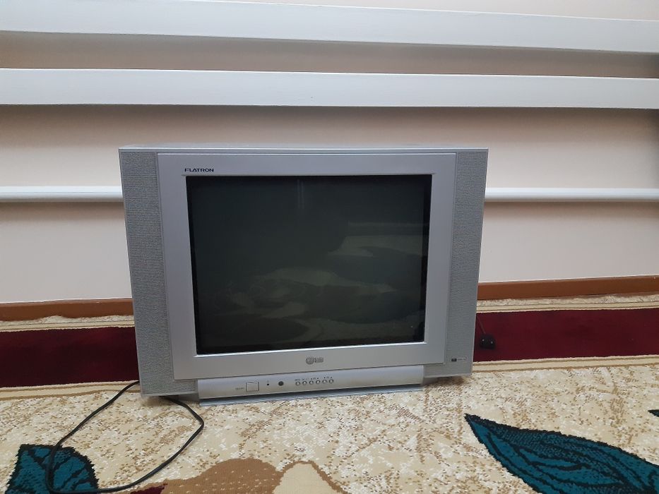 Телевизор сатылады 100 мын тунел косып беремен жаксы ислеп тур