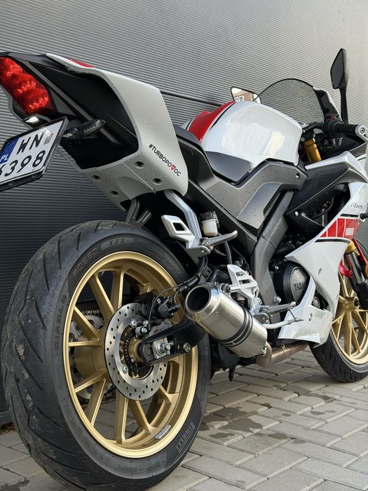 Yamaha yzf125r dominator